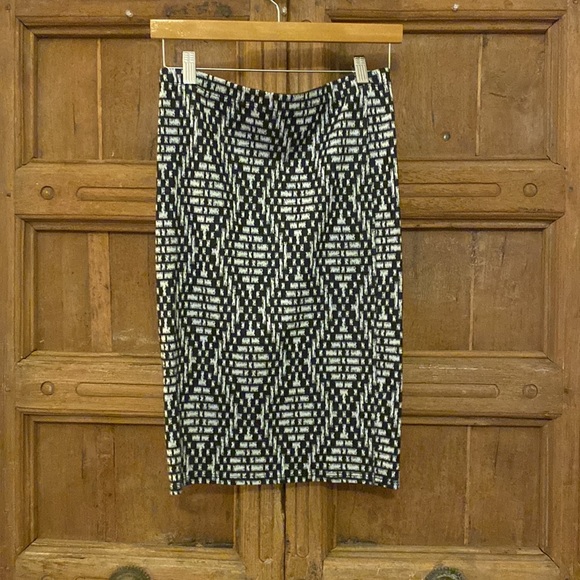 Pencil skirt - Picture 2 of 4